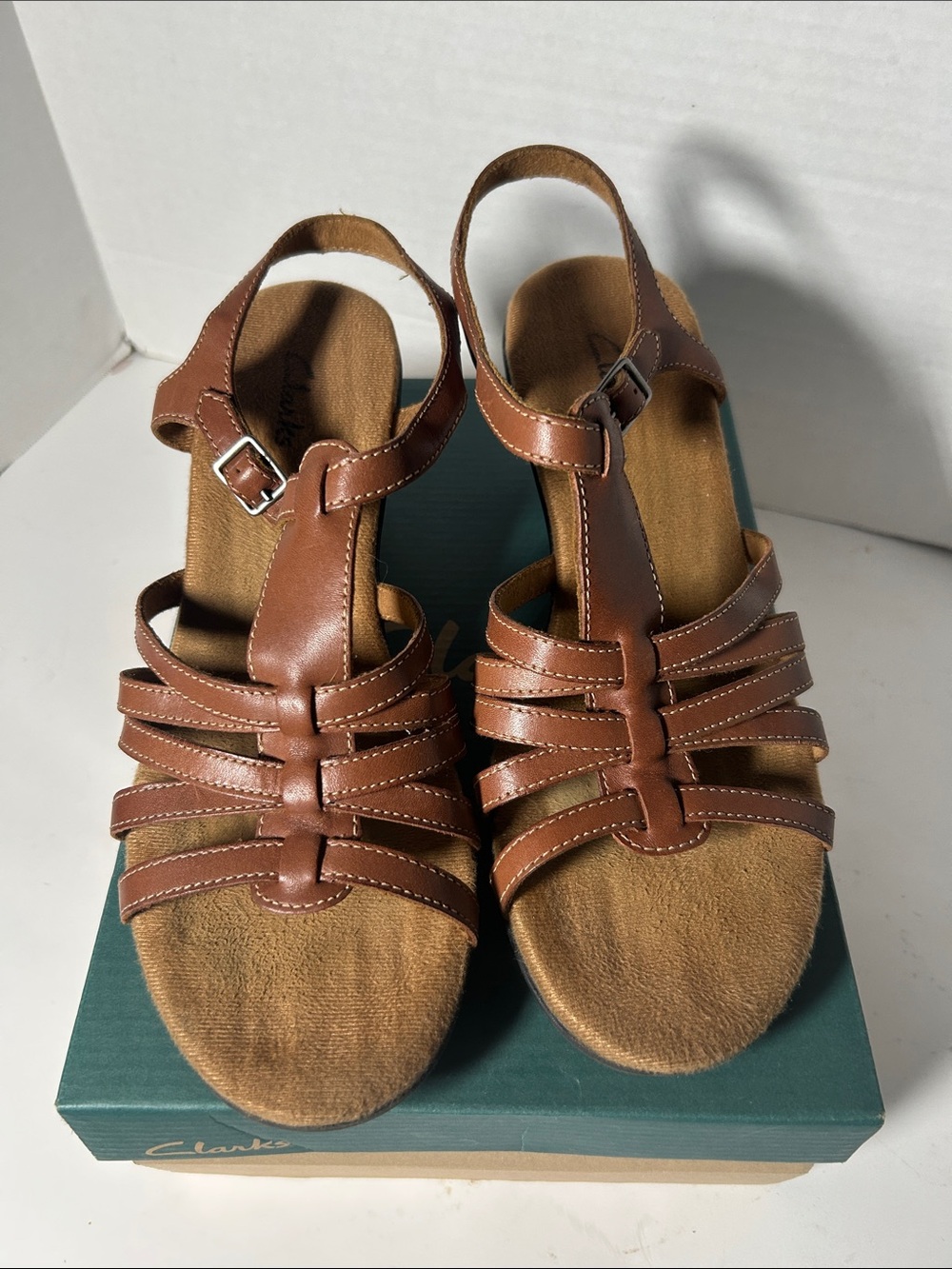 Clarks Women's Tan Leather Multi‑Strap Buckle Sandals